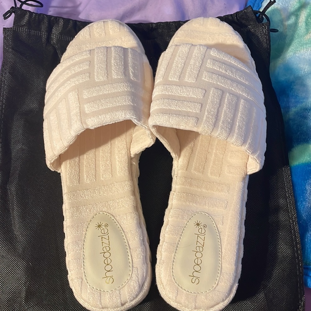 Shoe Dazzle Gina Slides Birch